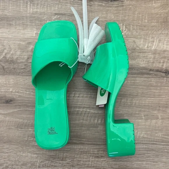 Wild Fable Vibrant Green Slide Sandals - Picture 4 of 5